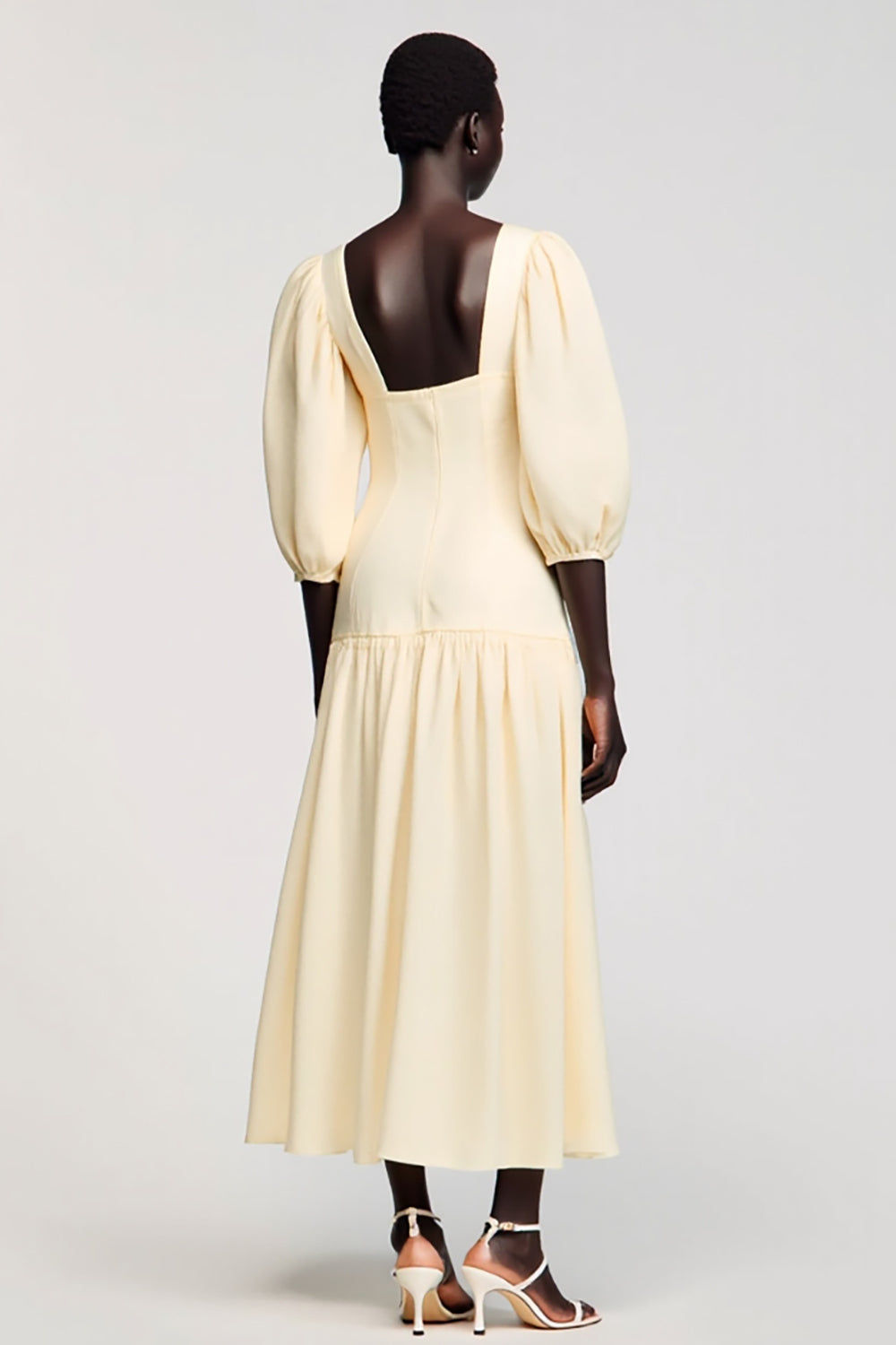 Aprikose Satin Midikleid für Hochzeitsgäste mit quadratischem Ausschnitt und Ärmeln