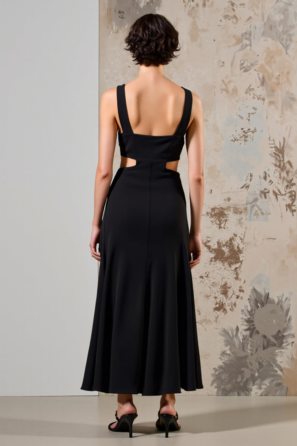 Einfaches Schwarzes Langes Hochzeitsgastkleid aus Satin mit Rundhalsausschnitt