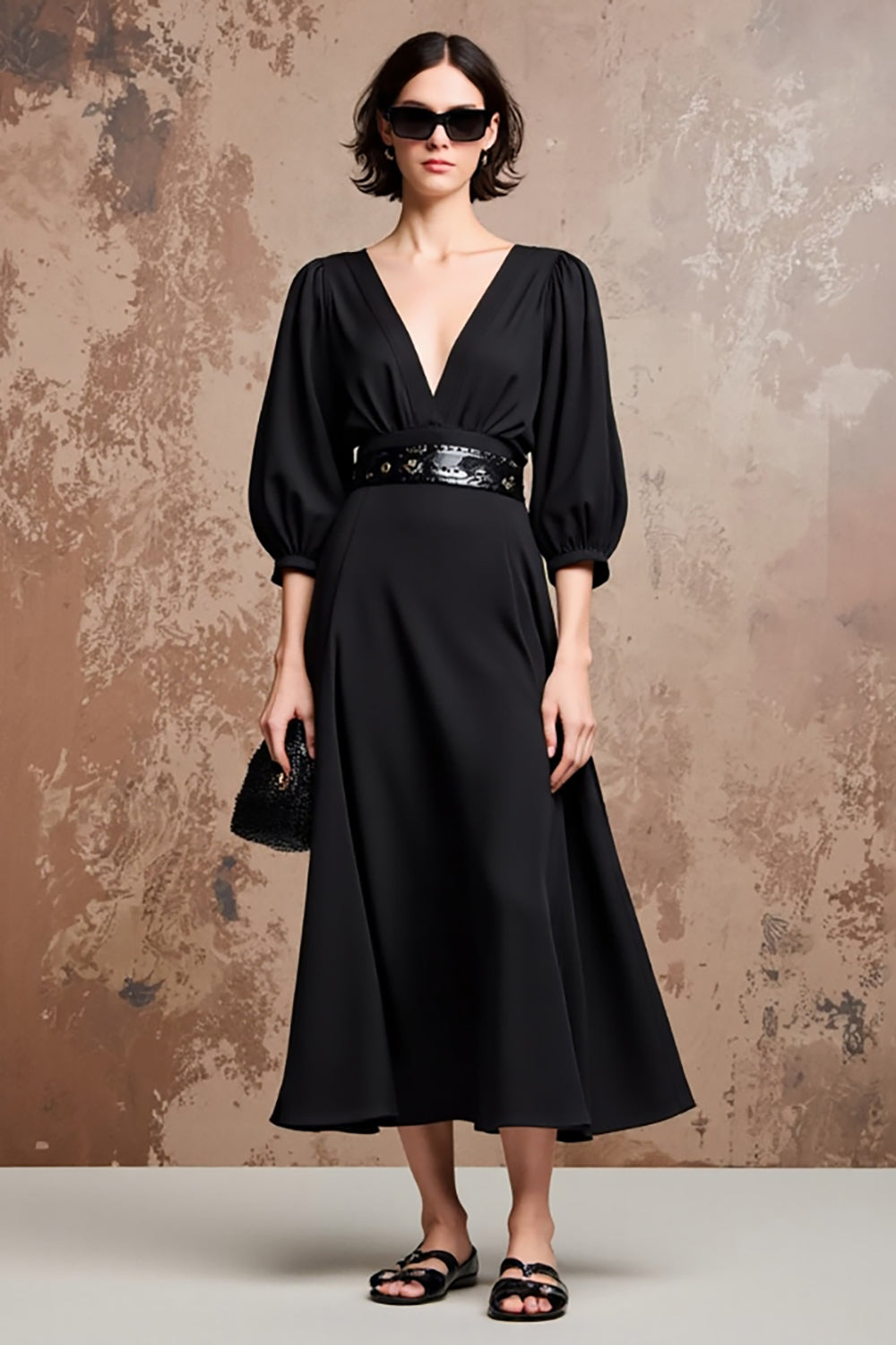 Schwarzes Midi Midikleid für Hochzeitsgäste mit V-Ausschnitt und halben Ärmeln
