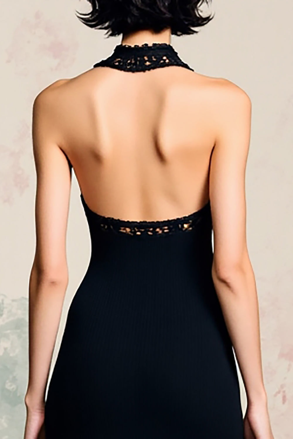 Schwarzes Neckholder Rückenfreies Midikleid aus Satin mit Schlitz