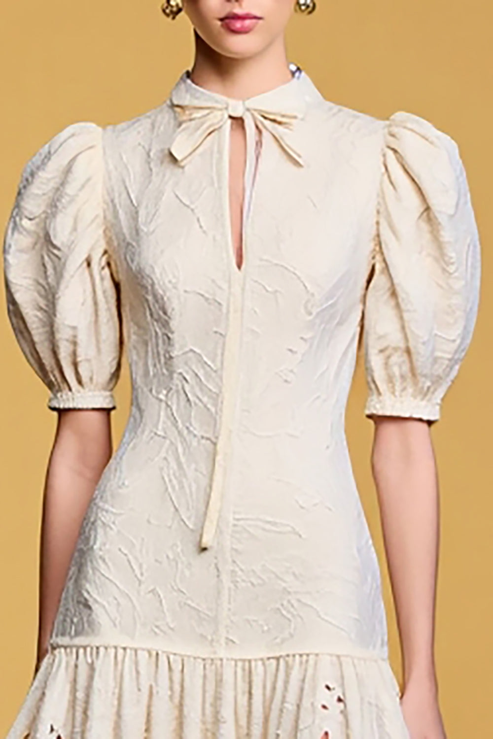Spitze Elfenbein A Linie Hochzeitsgastkleid