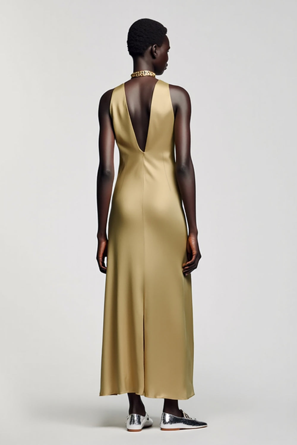 Goldenes Neckholder Satin A-Linie Hochzeitsgastkleid