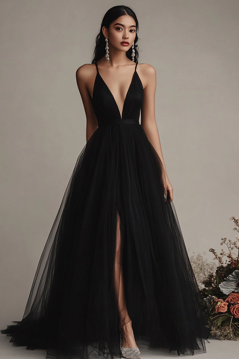 Schwarzes Langes Abendkleid aus Tüll mit Spaghettiträgern und Schlitz in A-Linie