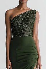 Glitzerndes Olive Satin Meerjungfrauen Abendkleid mit Schlitz