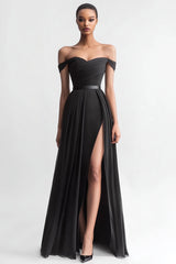 Schulterfreies Schwarzes A-Linie Abendkleid mit Schlitz