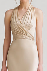 Champagner Etui Abendkleid mit Neckholder und Rüschen