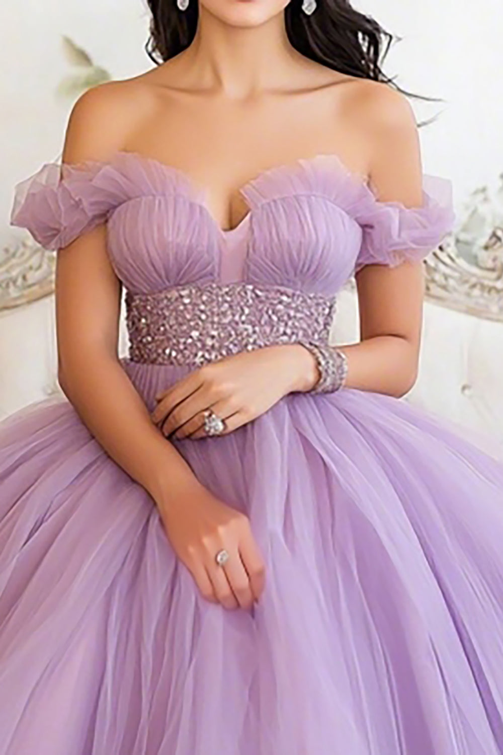 Flieder Schulterfreies Ballkleid mit Rüschen