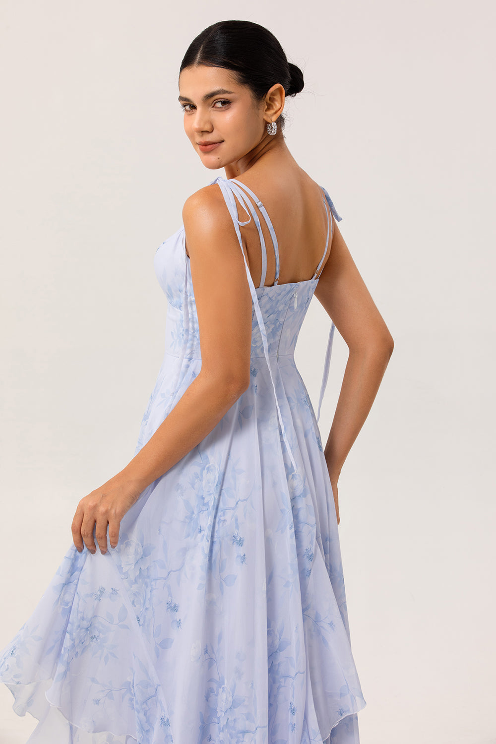 Blaues Geblümtes A-Linie Chiffon Brautjungfernkleid mit Rüschen