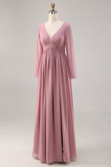 Einfaches Dusty Rose Brautjungfernkleid mit langen Ärmeln und V-Ausschnitt und Schlitz