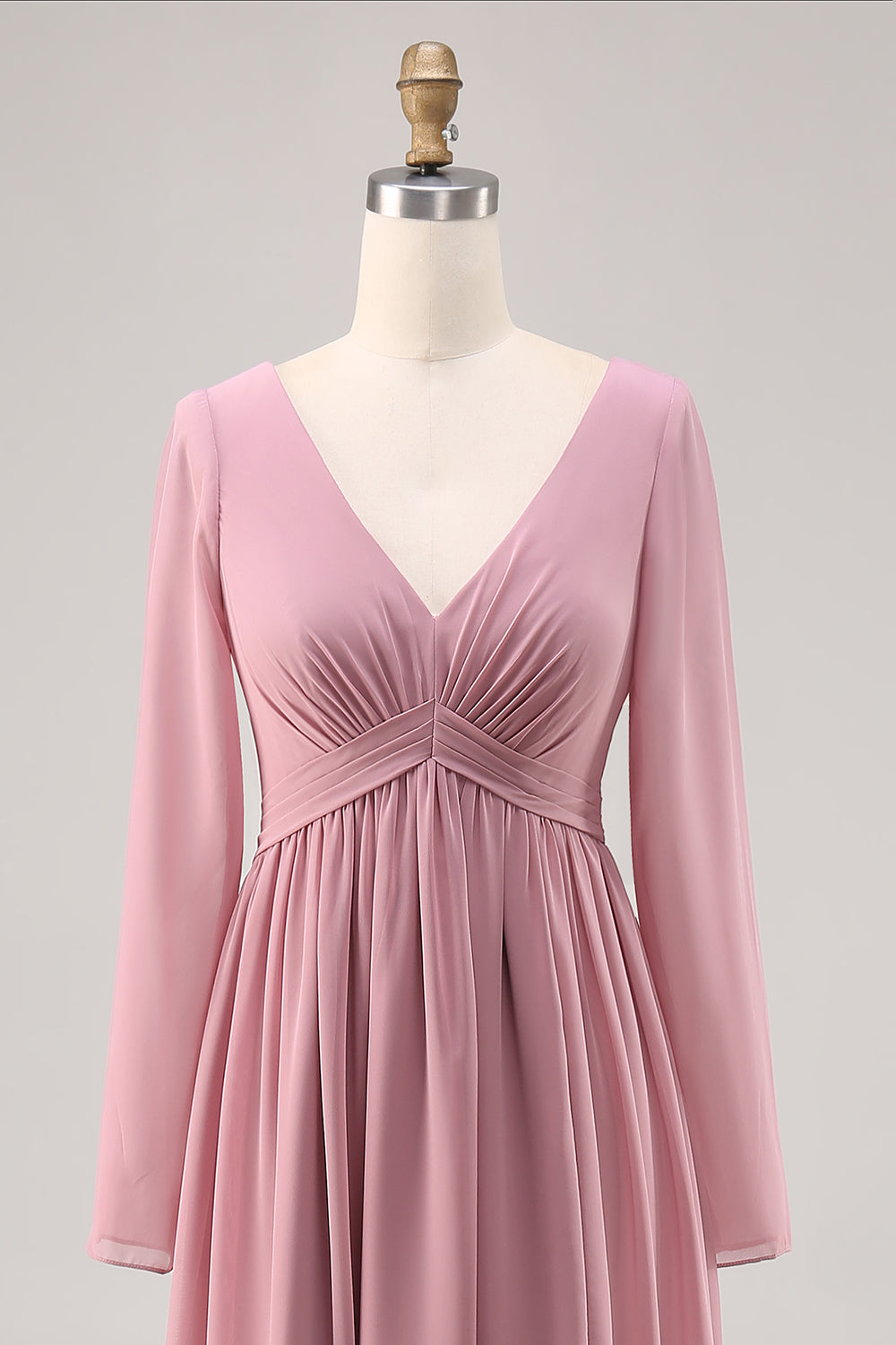 Einfaches Dusty Rose Brautjungfernkleid mit langen Ärmeln und V-Ausschnitt und Schlitz