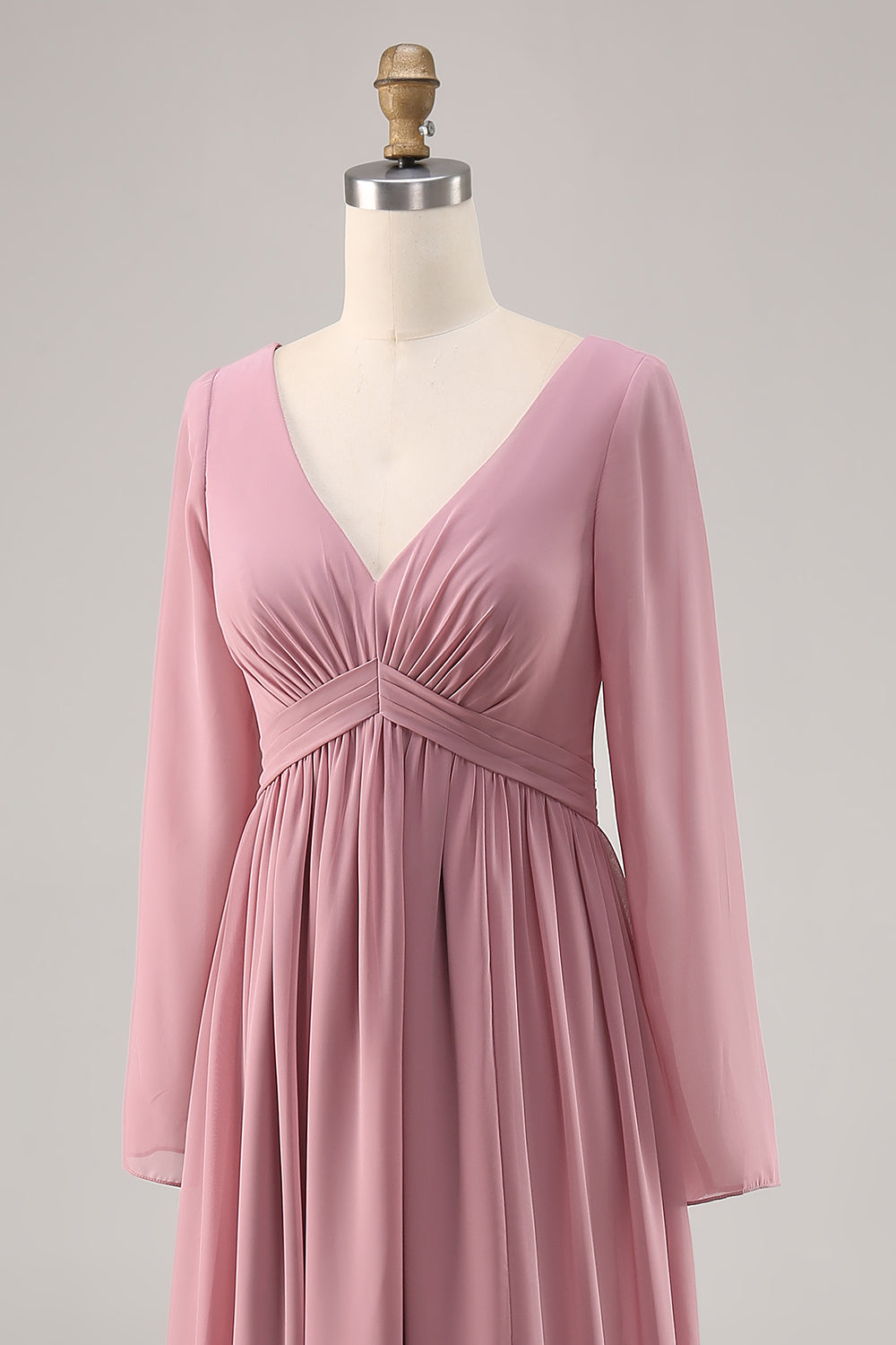 Einfaches Dusty Rose Brautjungfernkleid mit langen Ärmeln und V-Ausschnitt und Schlitz