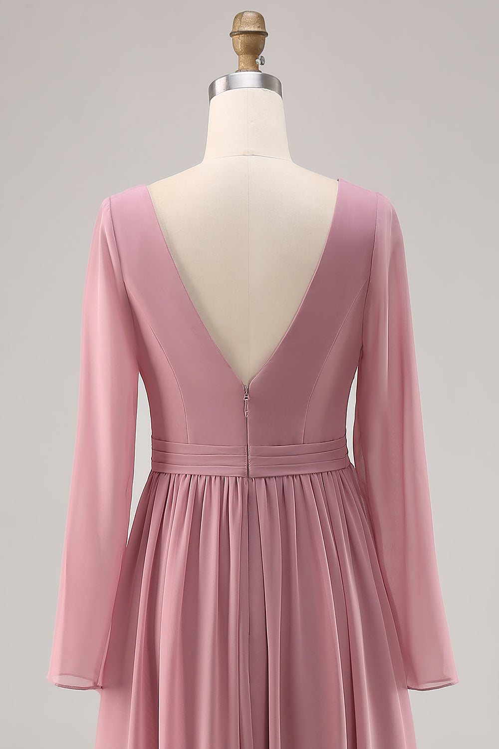 Einfaches Dusty Rose Brautjungfernkleid mit langen Ärmeln und V-Ausschnitt und Schlitz