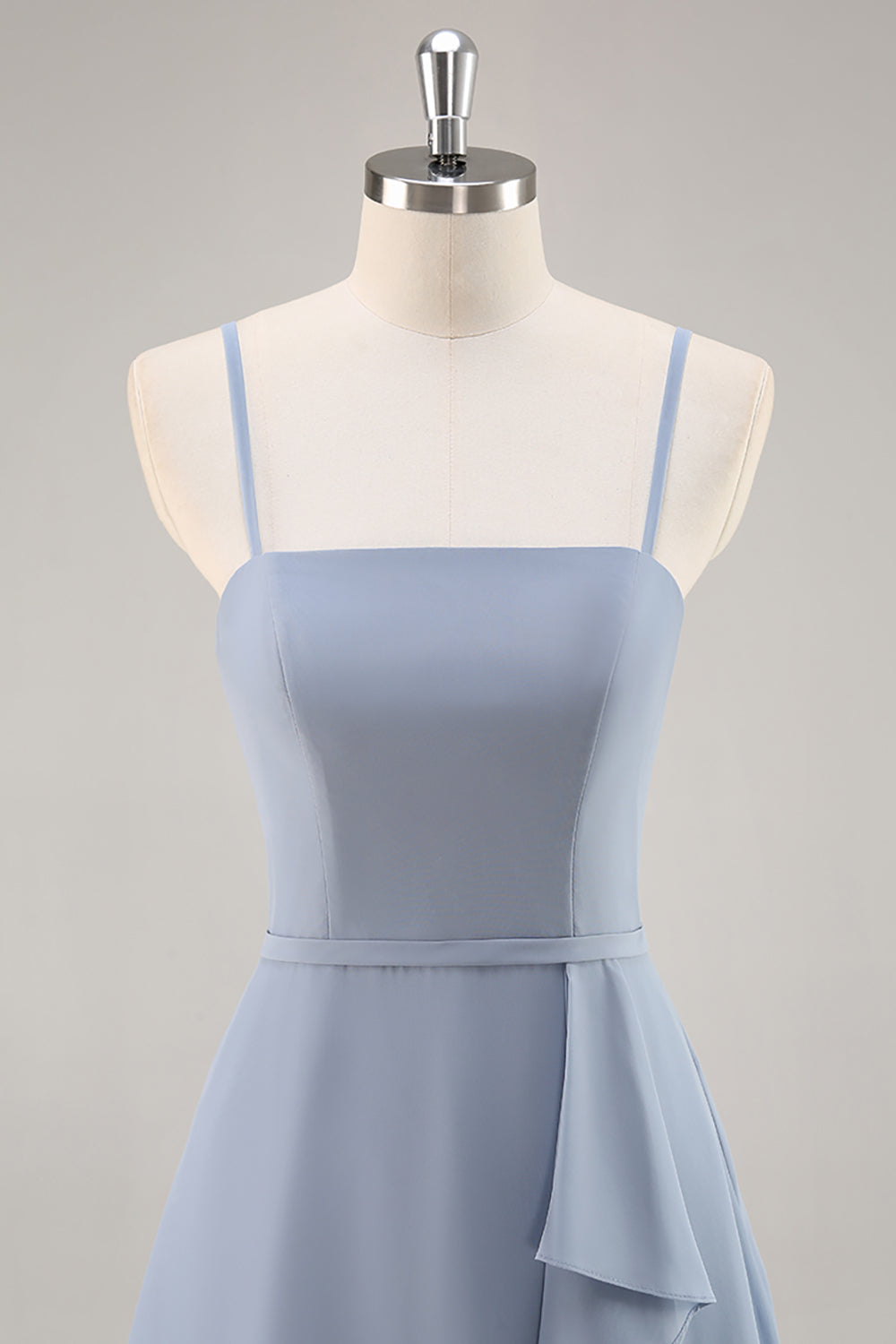 Staubblaues Chiffon A-Linie Brautjungfernkleid mit Rüschen