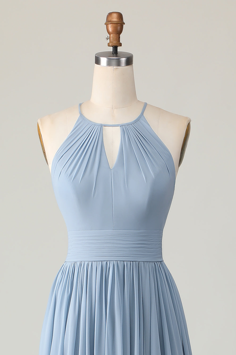 Staubblaues Langes Neckholder Brautjungfernkleid aus Chiffon mit Rüschen und Schlüssellöchern