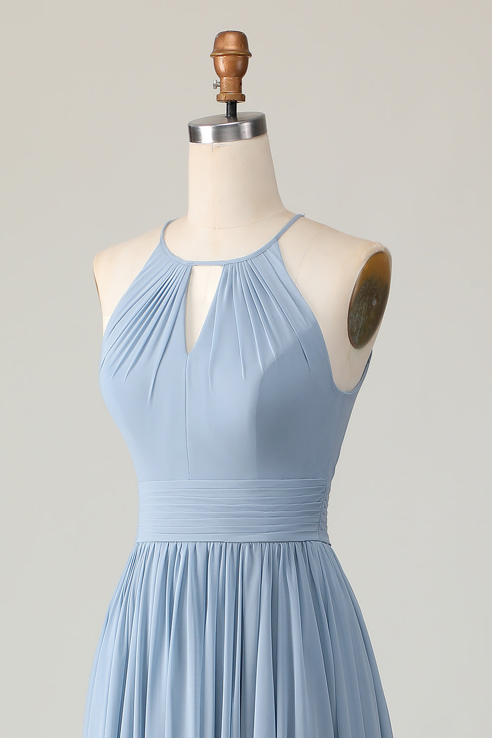Staubblaues Langes Neckholder Brautjungfernkleid aus Chiffon mit Rüschen und Schlüssellöchern