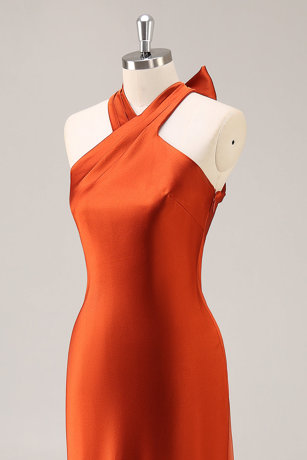 Rost Satin Neckholder Meerjungfrau Langes Brautjungfernkleid mit Schleife