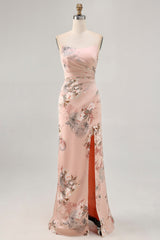 Blush Blumen Trägerloses Etui Brautjungfernkleid mit Schlitz