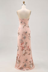 Blush Blumen Trägerloses Etui Brautjungfernkleid mit Schlitz