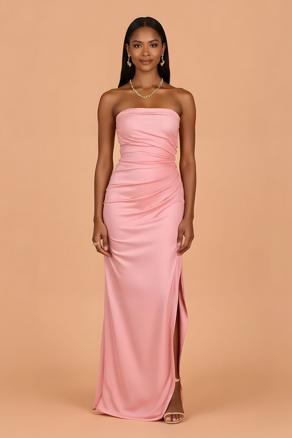 Blush Trägerloses Etui Satin Langes Brautjungfernkleid mit Rüschen