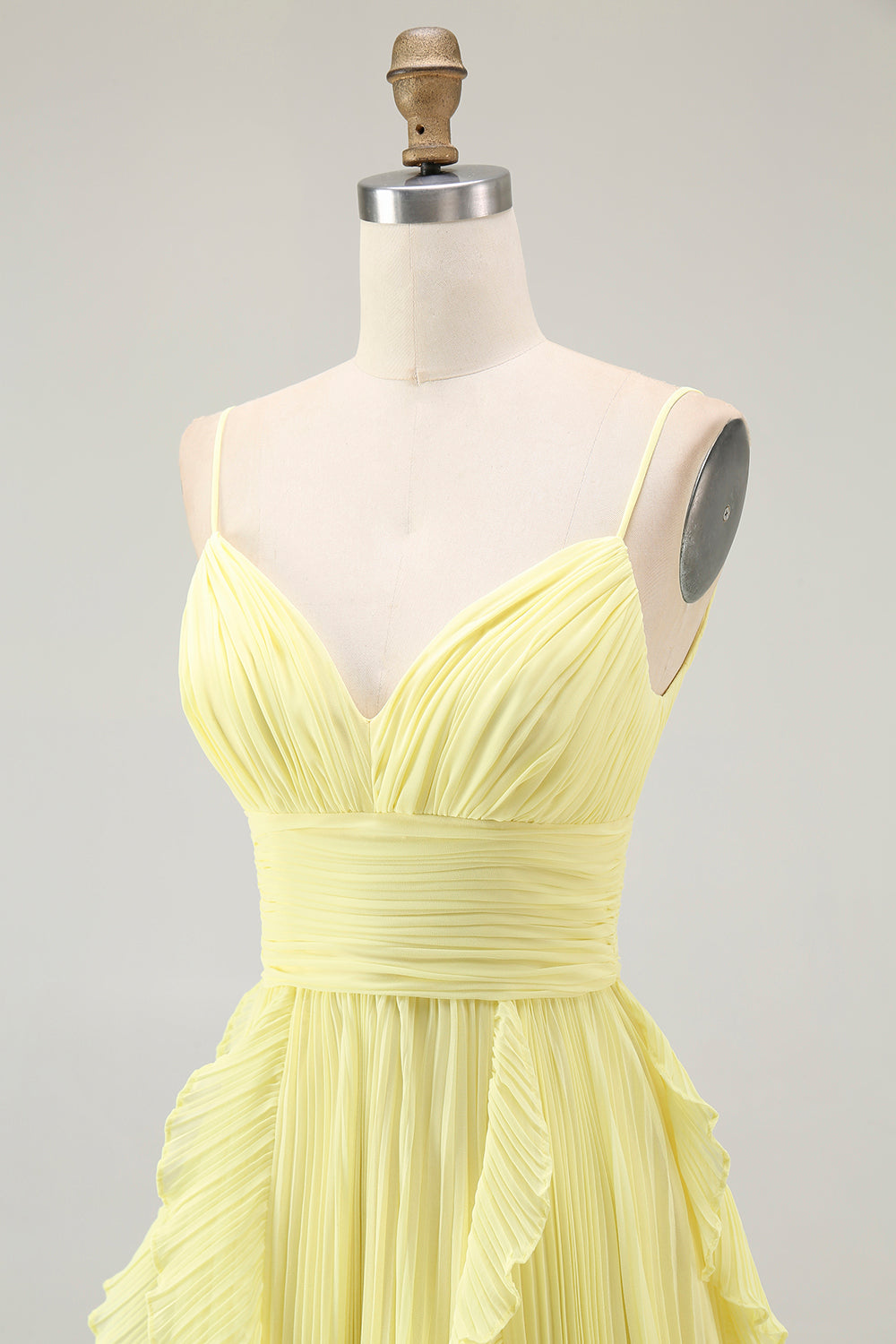 Gelbes A-Linie Chiffon Brautjungfernkleid mit Spaghettiträgern und Rüschen