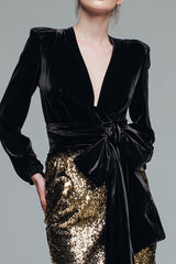 Glitzerndes Schwarzes und Goldenes Etui Pailletten Langes Ballkleid mit Schleife