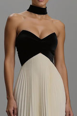 Schwarzes und Elfenbein Langes Ballkleid aus Chiffon in A-Linie