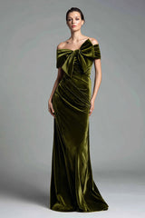 Olive Schulterfreies Ballkleid aus Samt in A-Linie mit Schleife