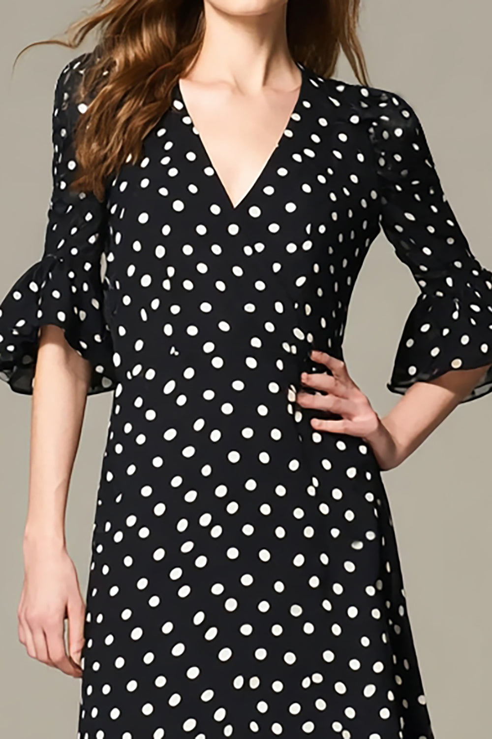 Schwarz-Weißes Gepunktetes Langes Ballkleid mit Rüschen und Ärmeln
