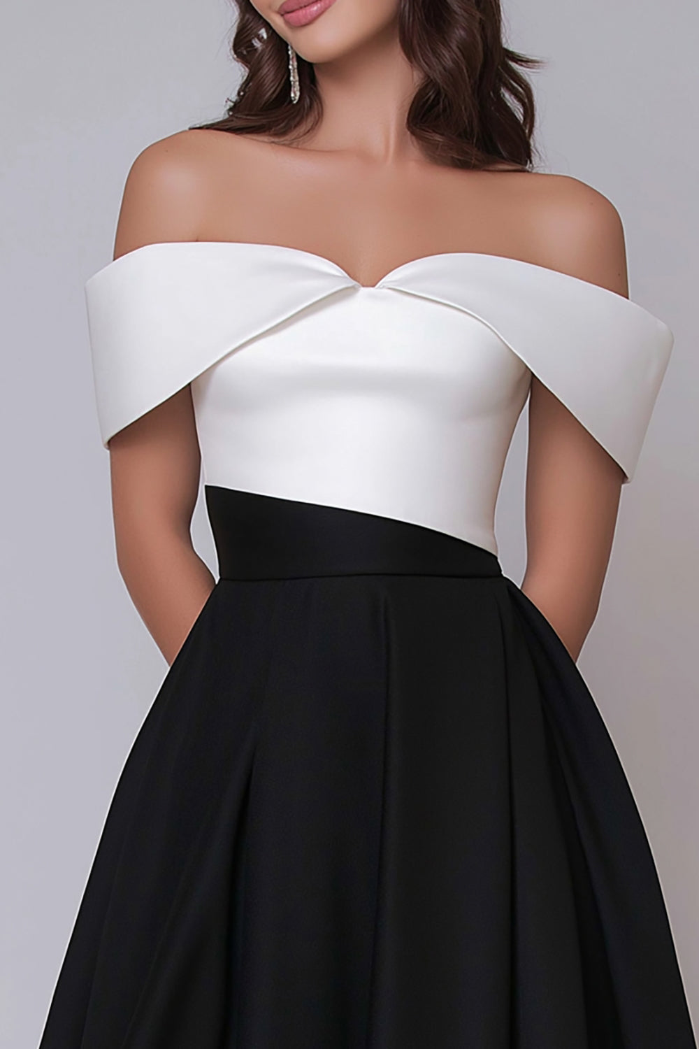 Schulterfreies Schwarz-weißes Langes Ballkleid in A-Linie