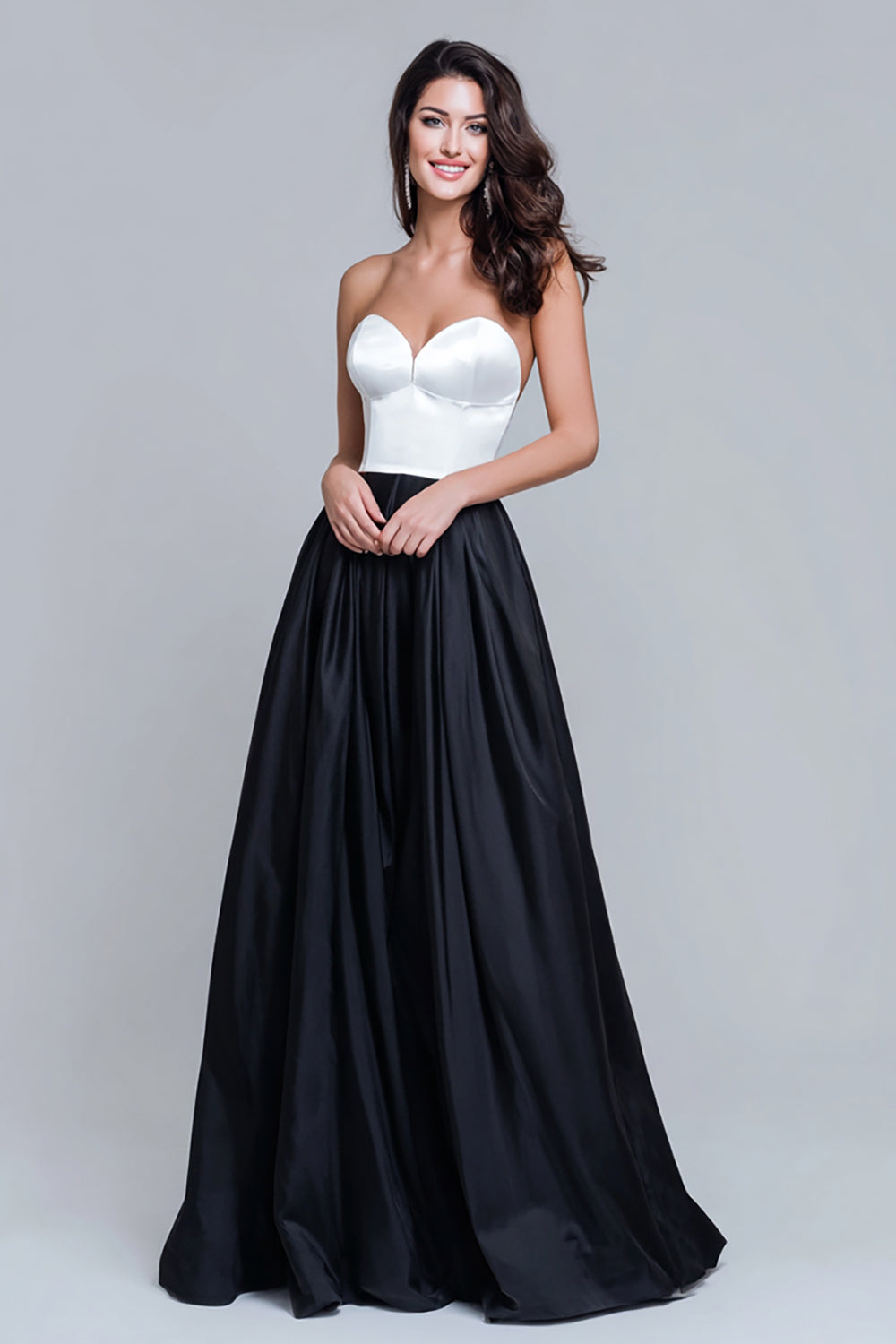 Schwarz-weißes Langes Ballkleid aus Satin in A-Linie