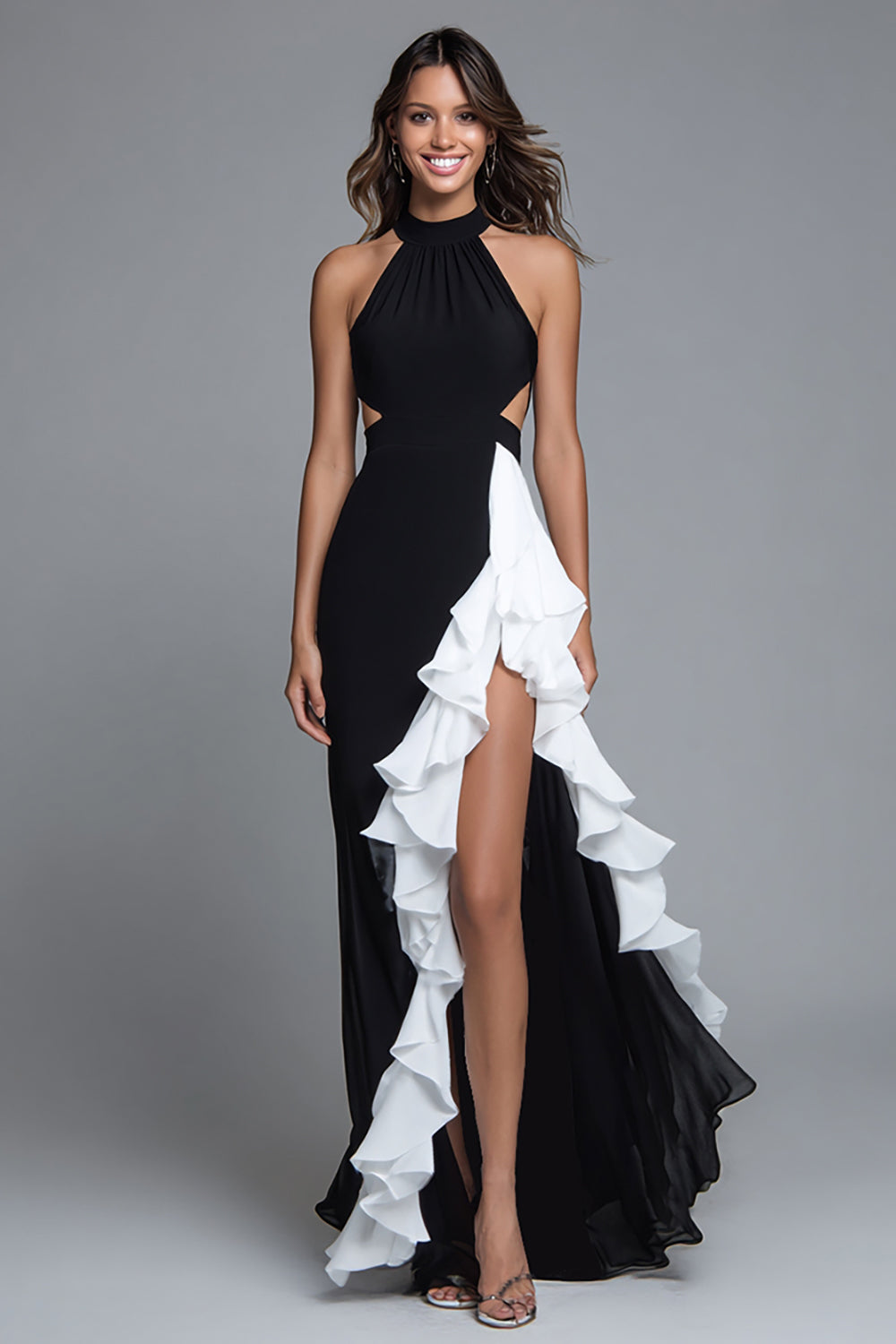 Schwarz-Weißes Langes A-Linie Abendkleid mit Rüschen