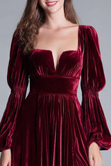 Burgunder A-Linie Abendkleid aus Samt mit quadratischem Ausschnitt und Schlitz