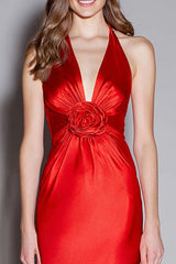 Rotes Langes Ballkleid aus Satin mit V-Ausschnitt und 3D-Blume