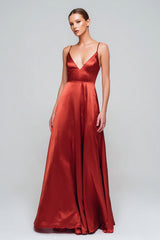 Rotes Langes Ballkleid aus Satin mit Spaghettiträgern in A-Linie