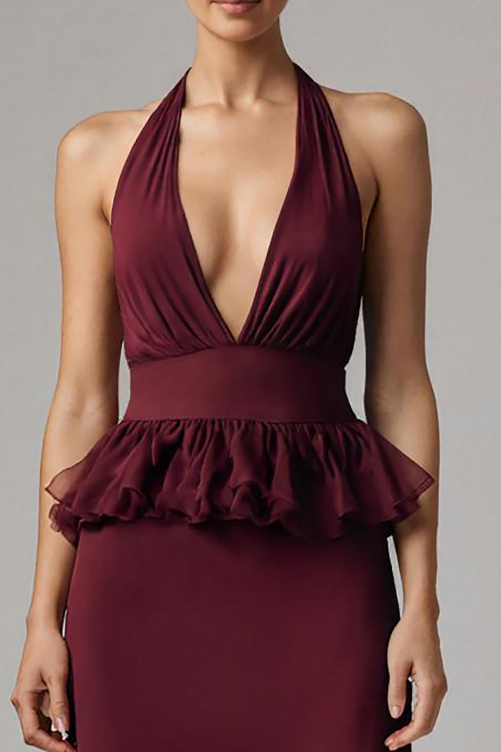 Burgunder Chiffon Neckholder Langes Ballkleid mit Rüschen und tiefem V-Ausschnitt aus Chiffon