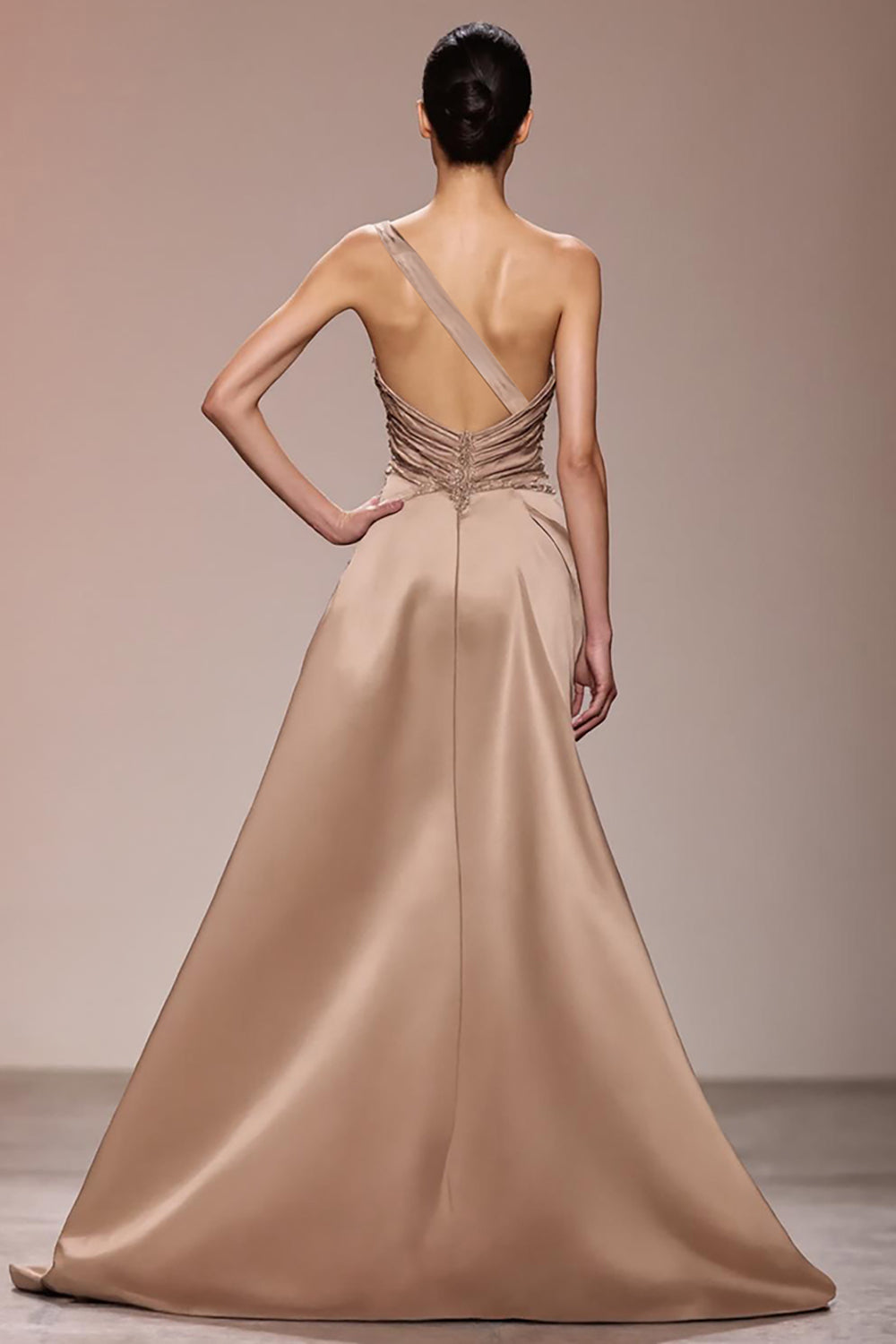 Champagner Langes Abendkleid aus Satin mit Rüschen
