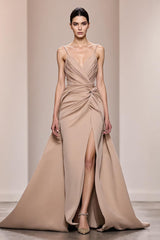 Champagner Langes Rückenfreies Gerafftes Abendkleid aus Satin mit Schlitz