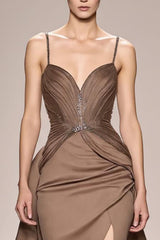 Kaffee Satin Gerafft A Linie Langes Abendkleid mit Schlitz