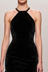 Schwarzes Langes A-Linie Abendkleid aus Samt mit Neckholder