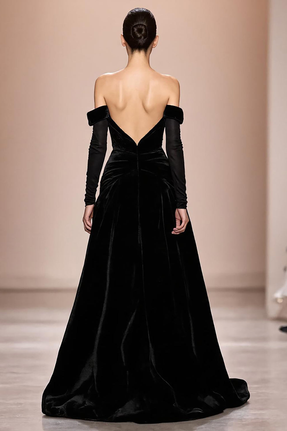 Schwarzes Schulterfreies Langes Abendkleid aus Samt mit Ärmeln