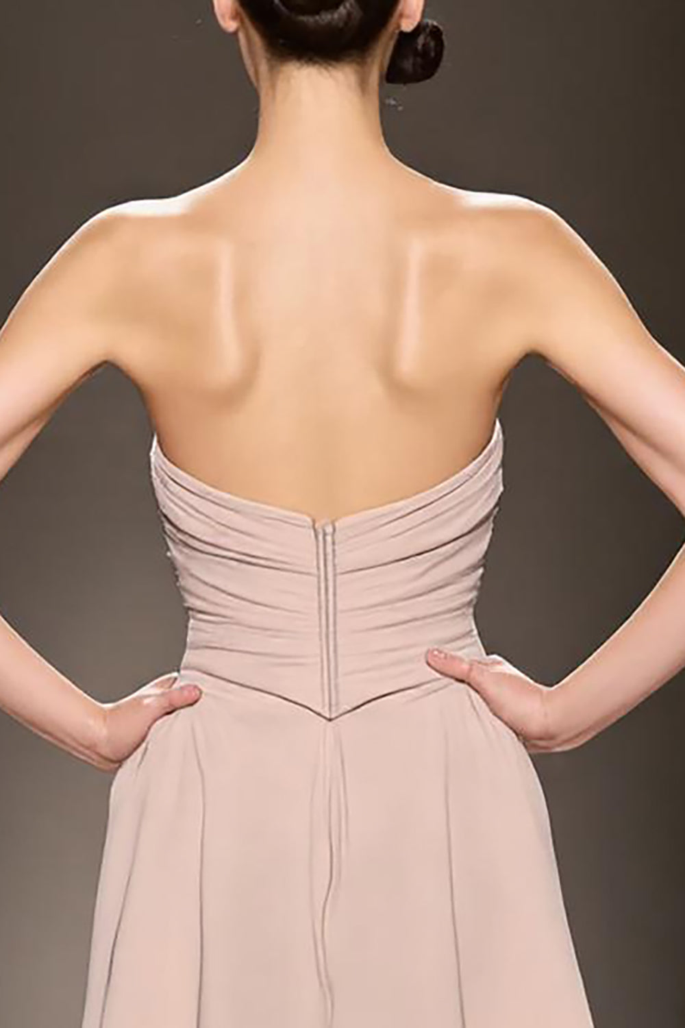 Champagner Trägerloses Gerafftes Maxi Abendkleid aus Satin