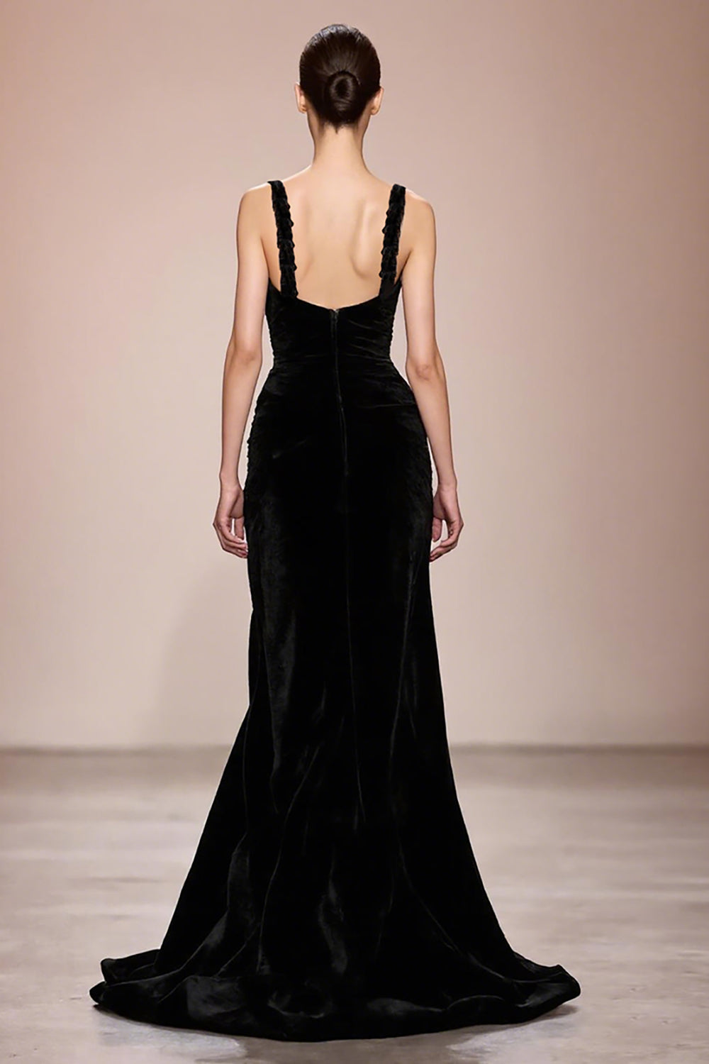 Schwarzes Rückenfreies Langes Abendkleid aus Samt mit Schlitz