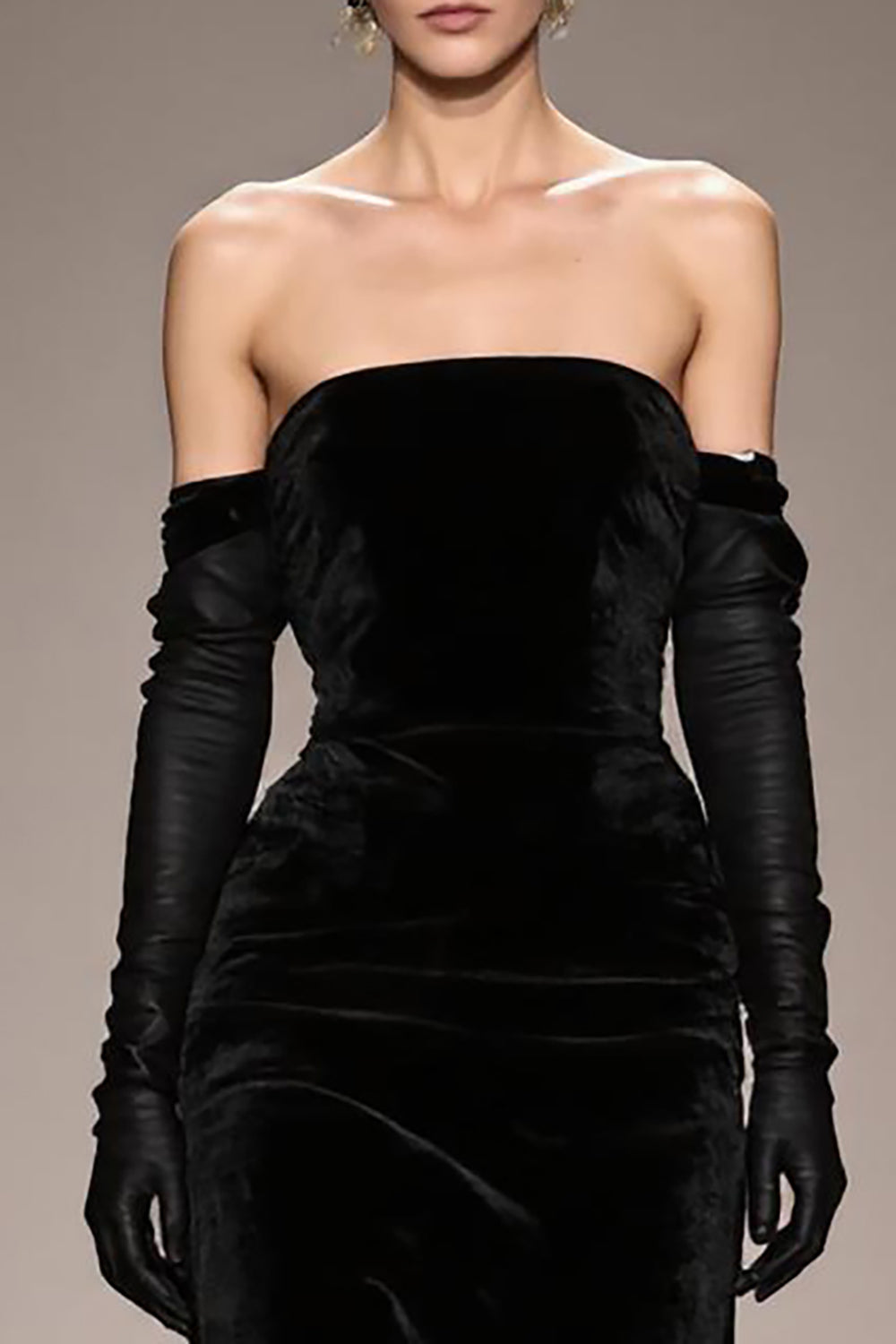 Schwarzes Trägerloses Langes Abendkleid aus Samt