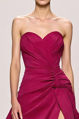 Fuchsia Satin A-Linie Gerafftes Trägerloses Langes Abendkleid mit Schlitz