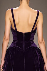 Dunkelviolettes A-Linie Abendkleid aus Samt mit tiefem V-Ausschnitt