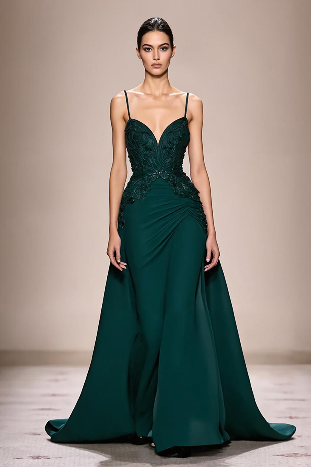 Dunkelgrünes Langes Abendkleid aus Satin in A-Linie mit Rüschen und Applikationen