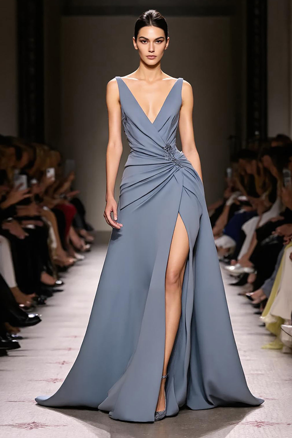 Graublaues Langes V-Ausschnitt Satin Abendkleid in A-Linie mit Rüschen und Schlitz