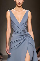 Graublaues Langes V-Ausschnitt Satin Abendkleid in A-Linie mit Rüschen und Schlitz
