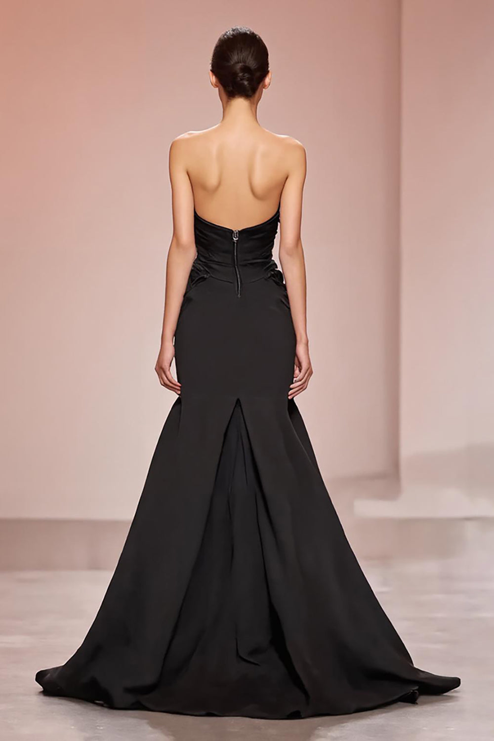 Schwarzes Meerjungfrauen Satin Trägerloses Langes Abendkleid mit Schlitz