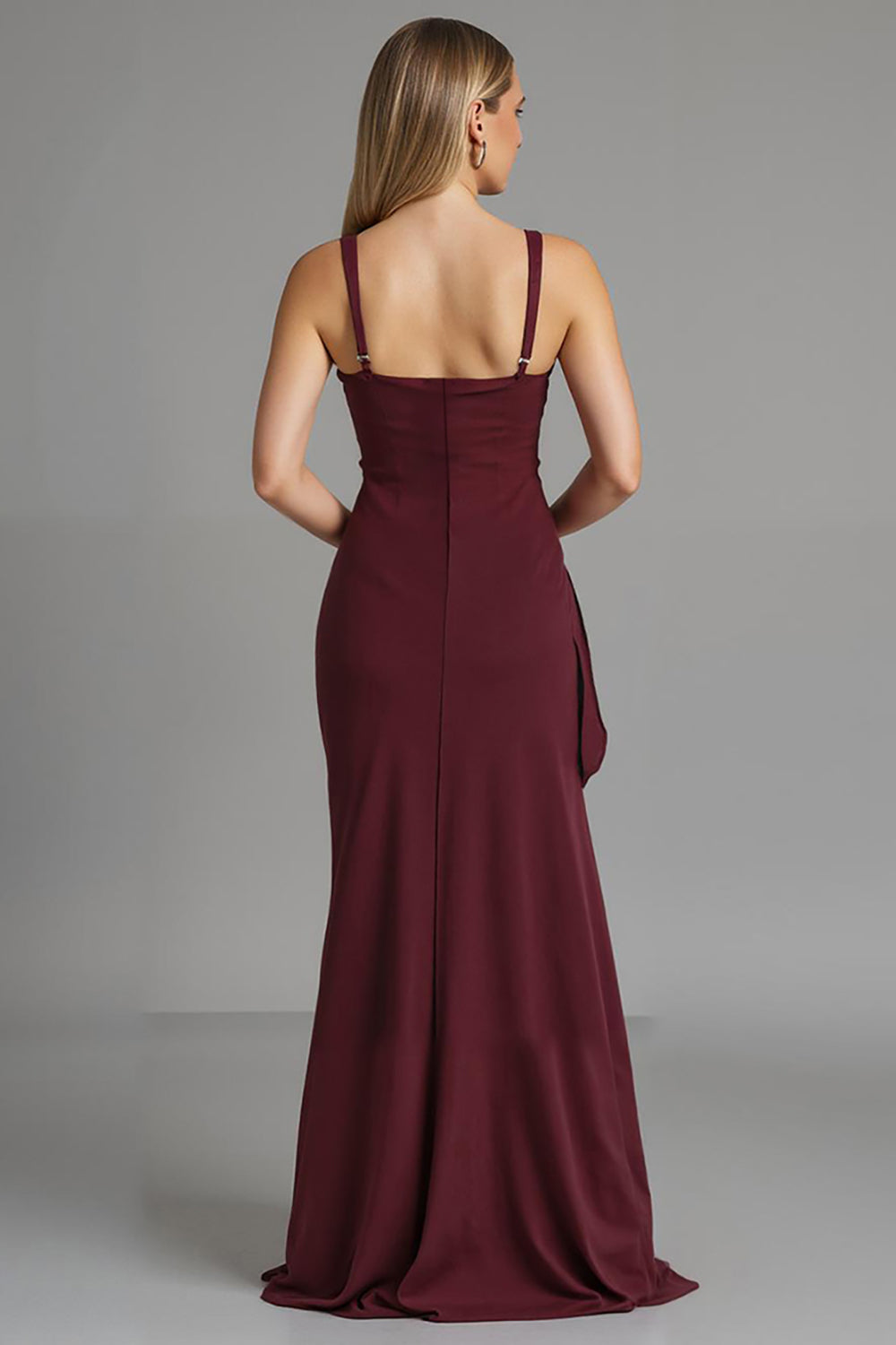 Dunkelrotes Etui Abendkleid aus Satin mit Schlitz und Spaghettiträgern